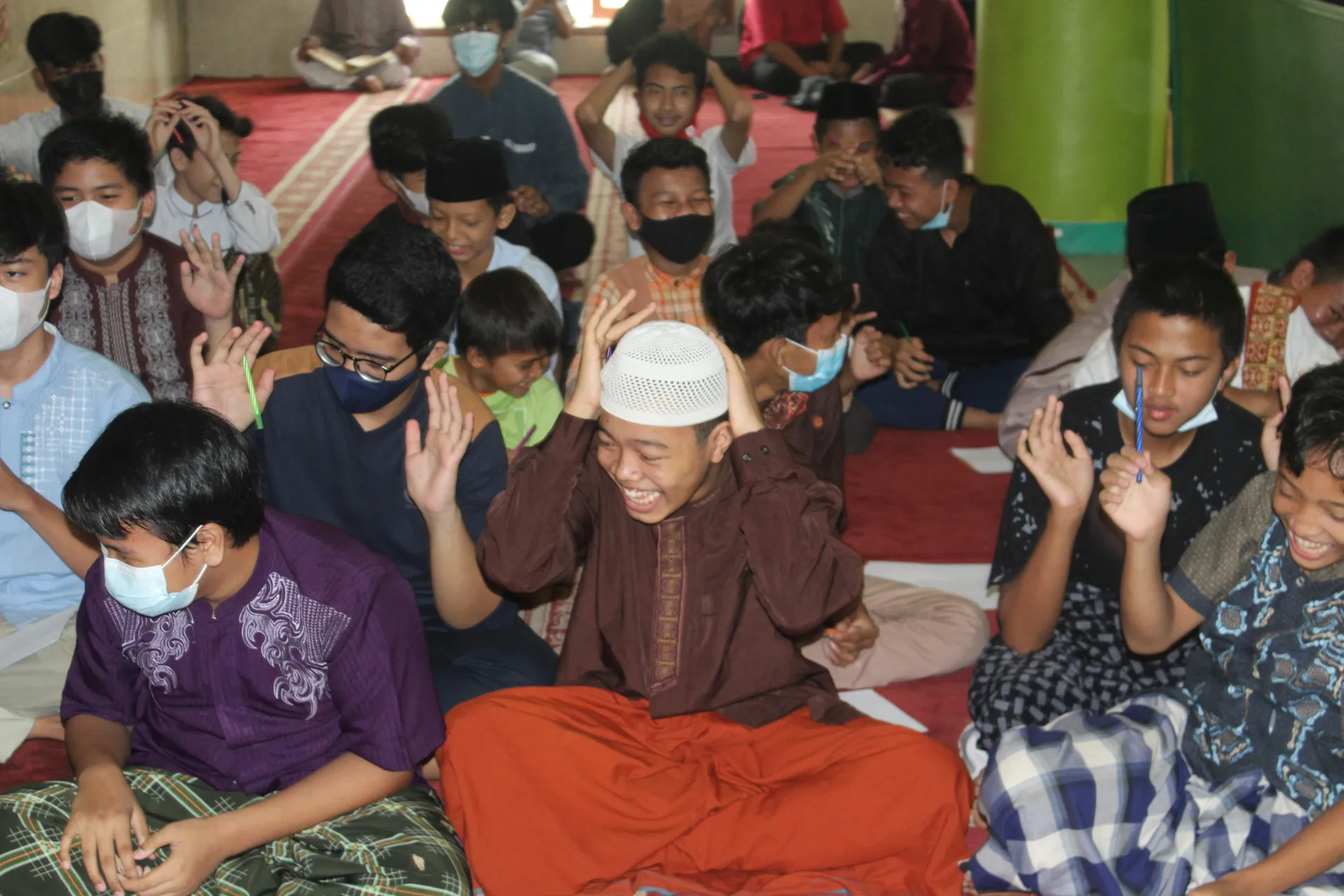 Diskusi kelompok dalam salah satu program pelatihan.